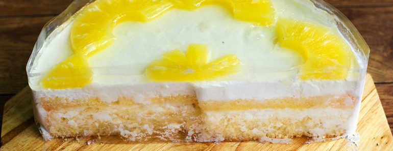 Creamy Cold Pineapple and Yogurt Cake