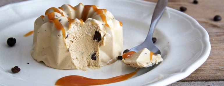 Coffee Mousse (With Chocolate Sprinkles and Caramel Sauce) Coffee Mousse (With Chocolate Sprinkles and Caramel Sauce)