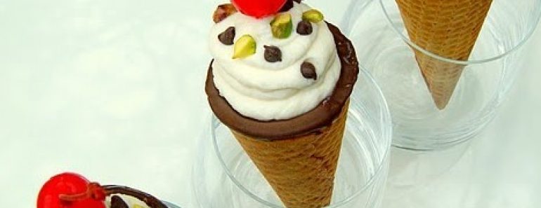 Italian Cannoli Cones (10-Minute Recipe)